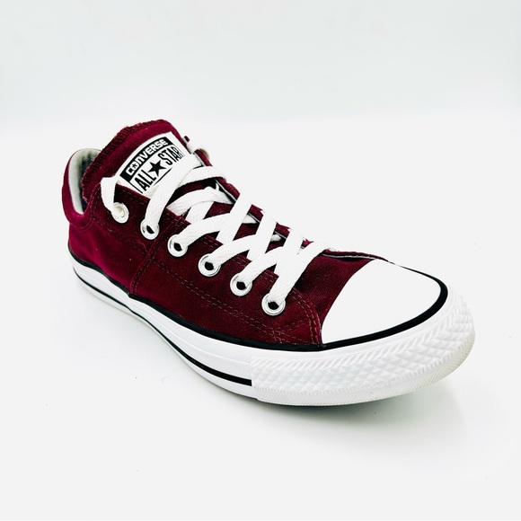 Converse shoes Chuck Taylor All Star Low Top Sneakers Burgundy Red Women Size 8 - Picture 1 of 10